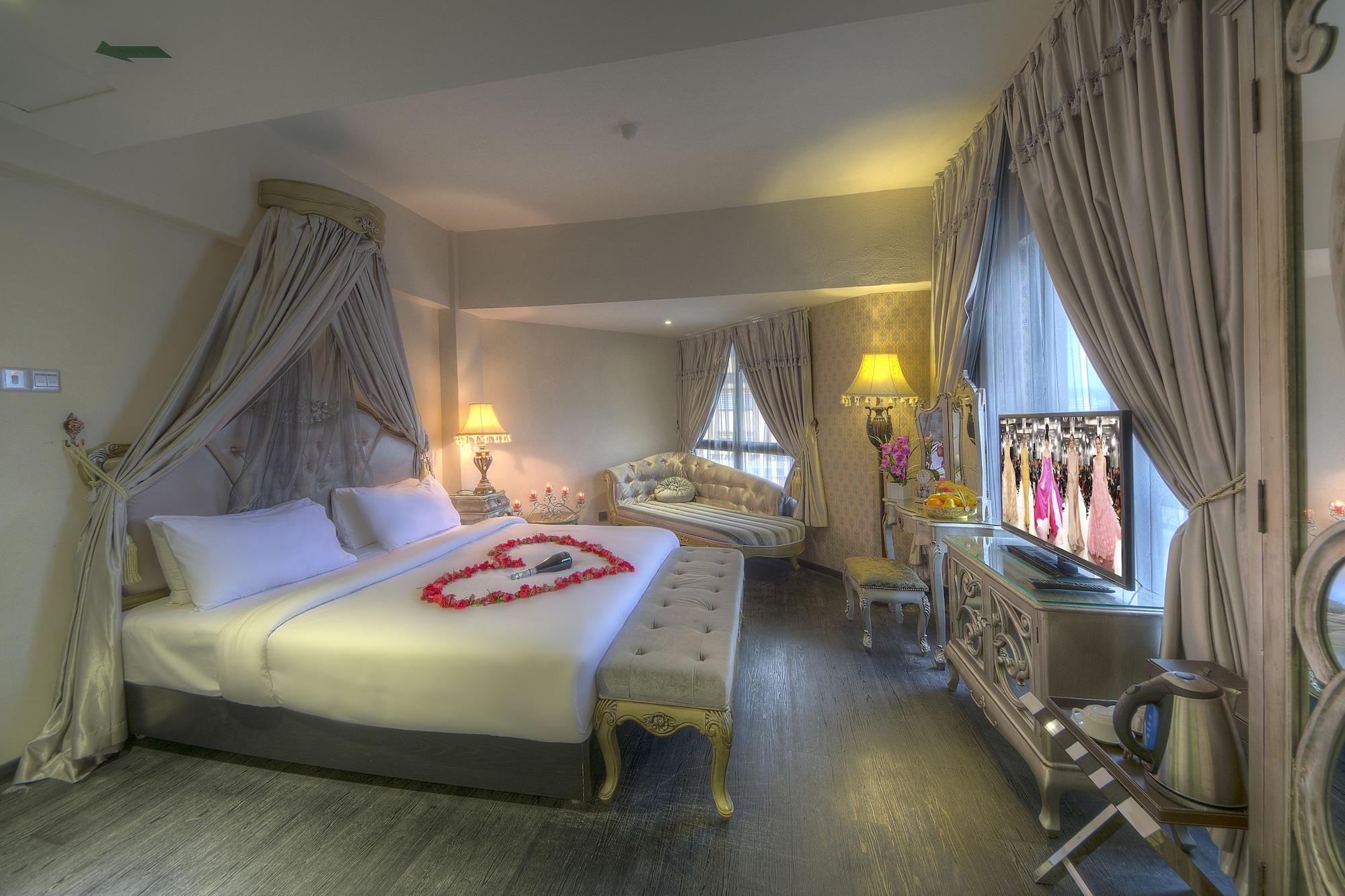 Arenaa Batik Boutique Hotel Куантан Екстериор снимка