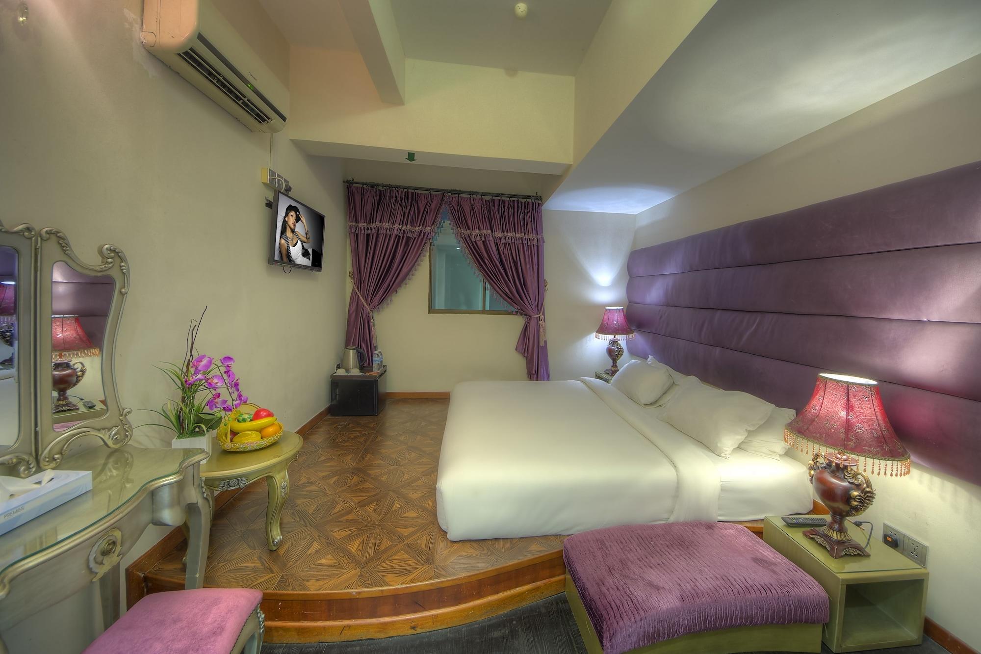 Arenaa Batik Boutique Hotel Куантан Екстериор снимка
