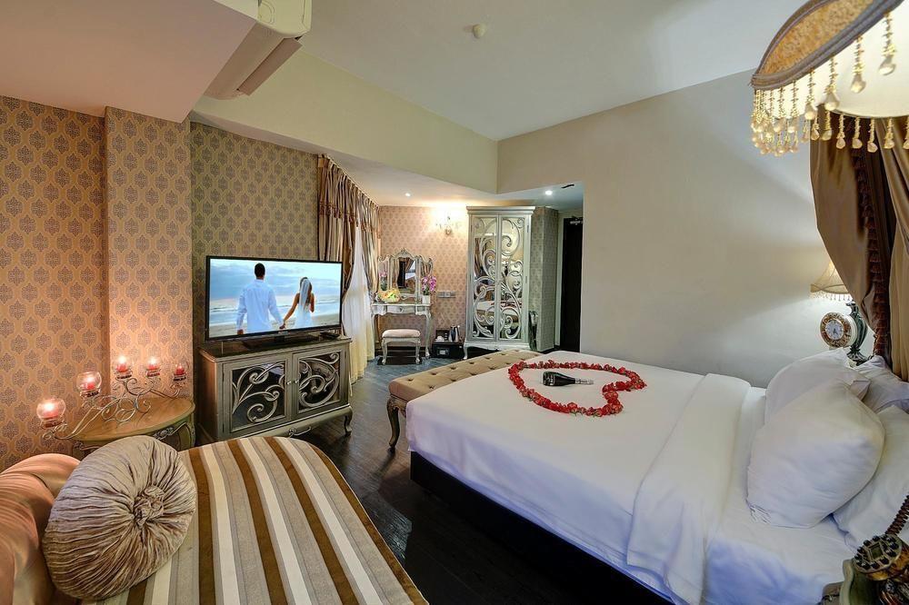 Arenaa Batik Boutique Hotel Куантан Екстериор снимка