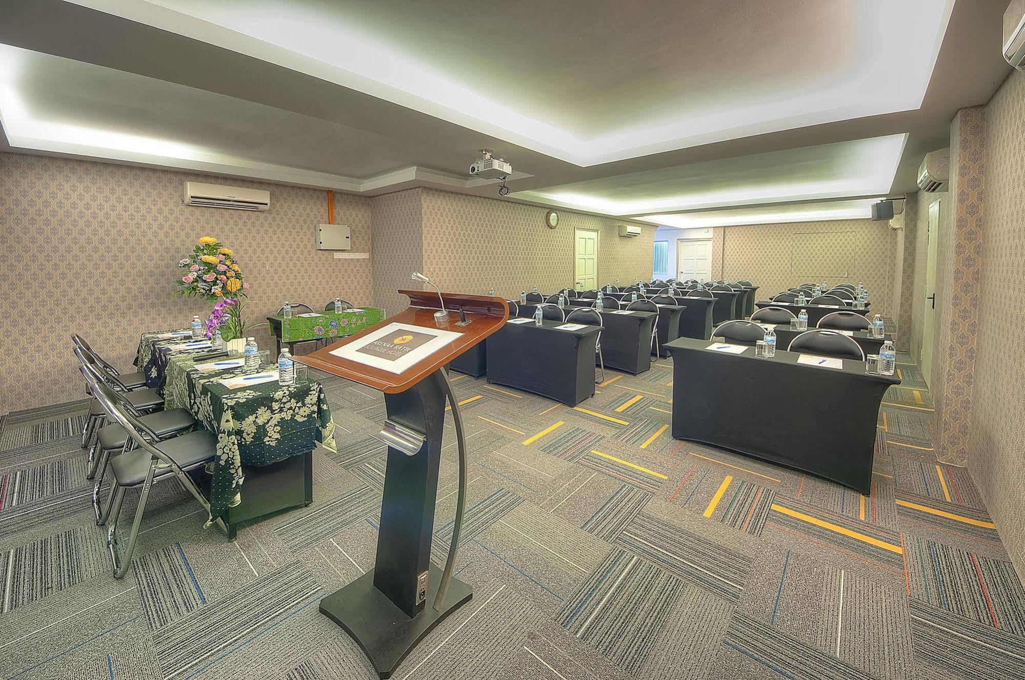 Arenaa Batik Boutique Hotel Куантан Екстериор снимка