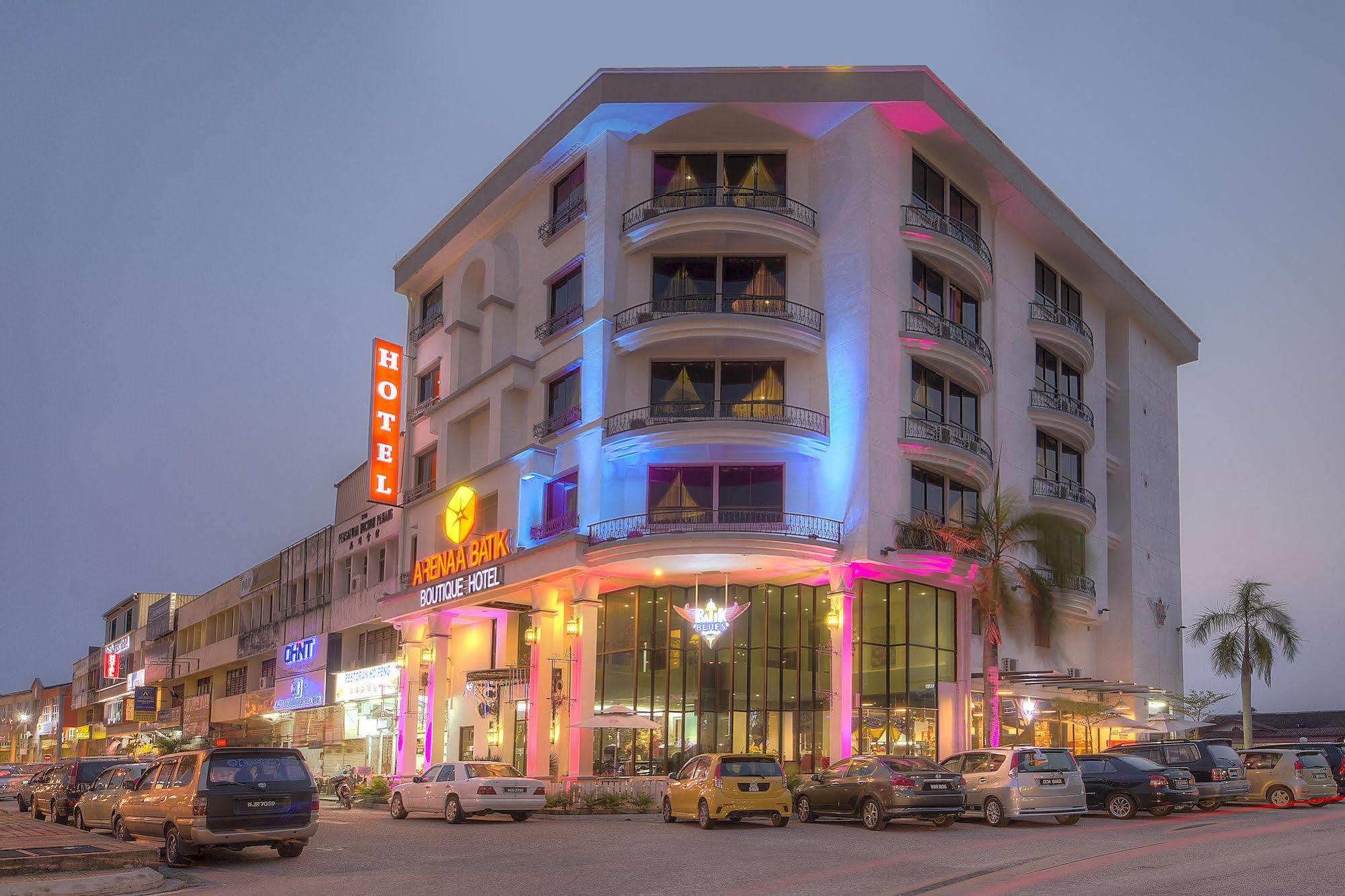 Arenaa Batik Boutique Hotel Куантан Екстериор снимка